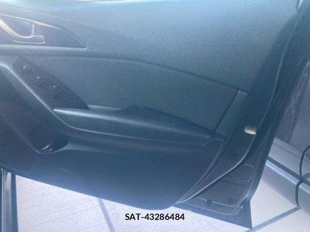 Mazda AXELA HYBRID 2014-03 7499633-13