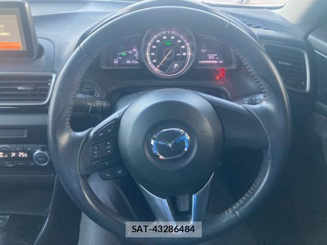 Mazda AXELA HYBRID 2014-03 7499633-16