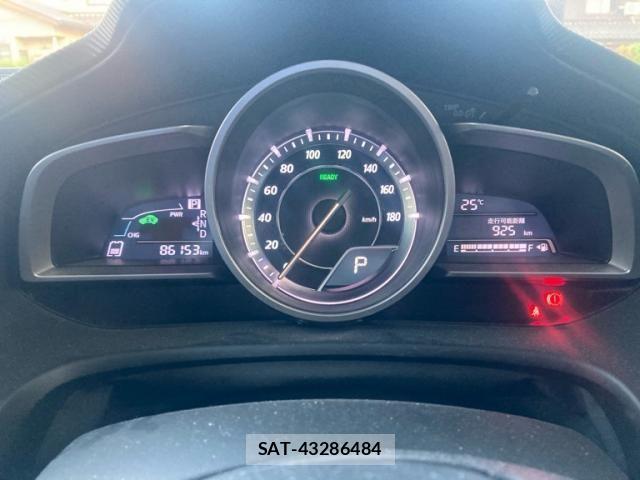 Mazda AXELA HYBRID 2014-03 7499633-17