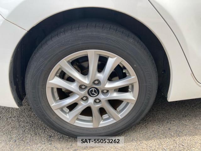Mazda AXELA HYBRID 2014-01 7561854-9