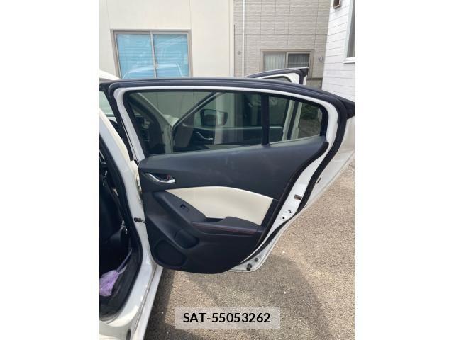 Mazda AXELA HYBRID 2014-01 7561854-13