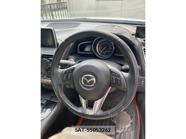 Mazda AXELA HYBRID 2014-01 7561854-17