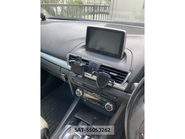 Mazda AXELA HYBRID 2014-01 7561854-18