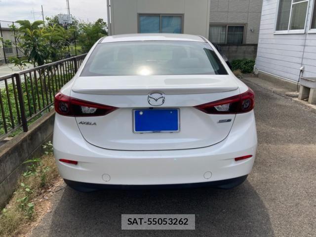 Mazda AXELA HYBRID 2014-01 7561854-1