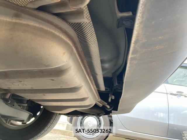 Mazda AXELA HYBRID 2014-01 7561854-6