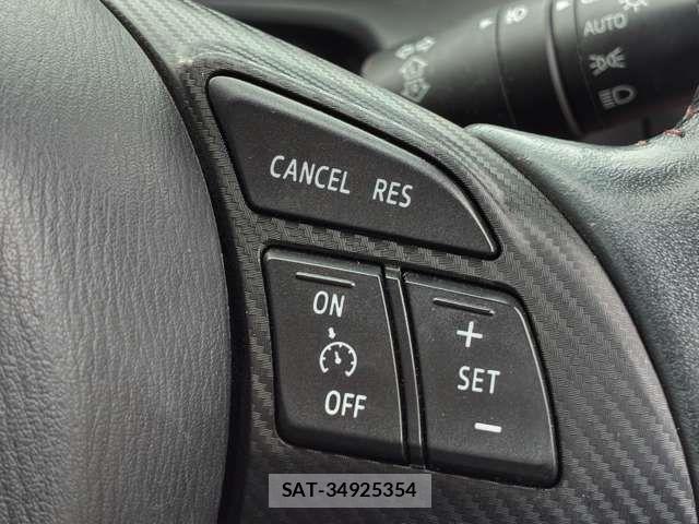 Mazda AXELA HYBRID 2013-12 7960606-8