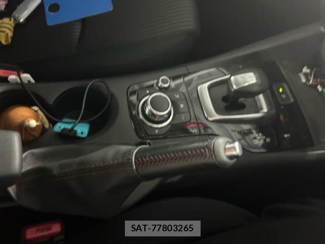 Mazda AXELA HYBRID 2013-12 8034515-18