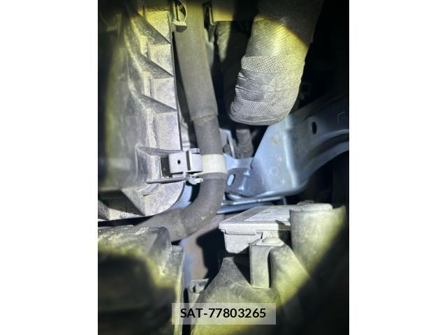 Mazda AXELA HYBRID 2013-12 8034515-25
