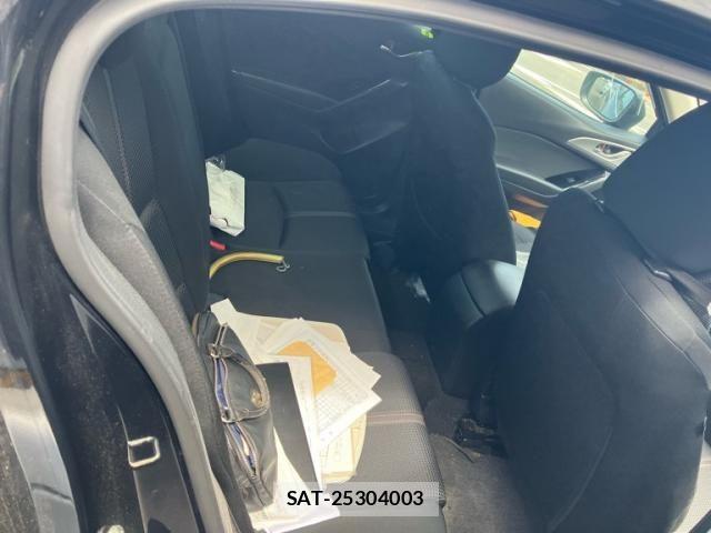 Mazda AXELA HYBRID 2017-01 8228985-17