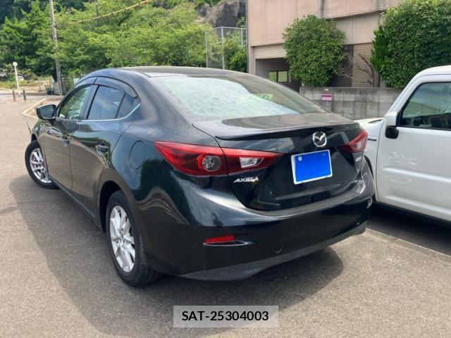 Mazda AXELA HYBRID 2017-01 8228985-3