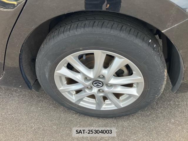 Mazda AXELA HYBRID 2017-01 8228985-6