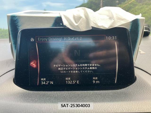 Mazda AXELA HYBRID 2017-01 8228985-8