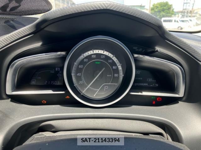 Mazda AXELA HYBRID 2014-07 8334986-14