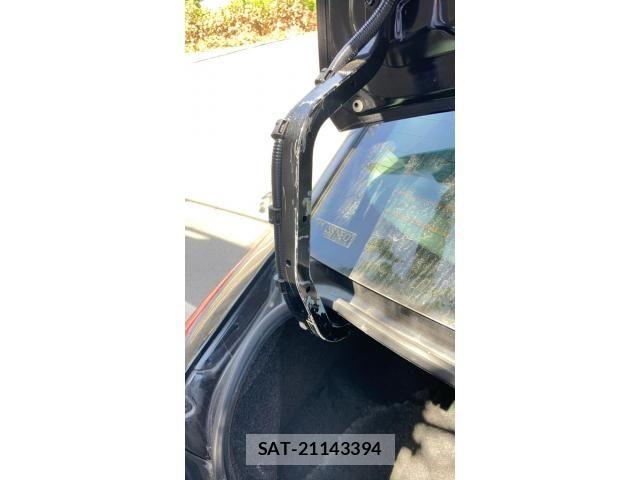 Mazda AXELA HYBRID 2014-07 8334986-26