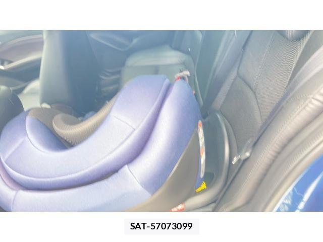 Mazda AXELA HYBRID 2016-07 8334984-11