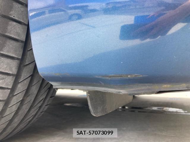 Mazda AXELA HYBRID 2016-07 8334984-24