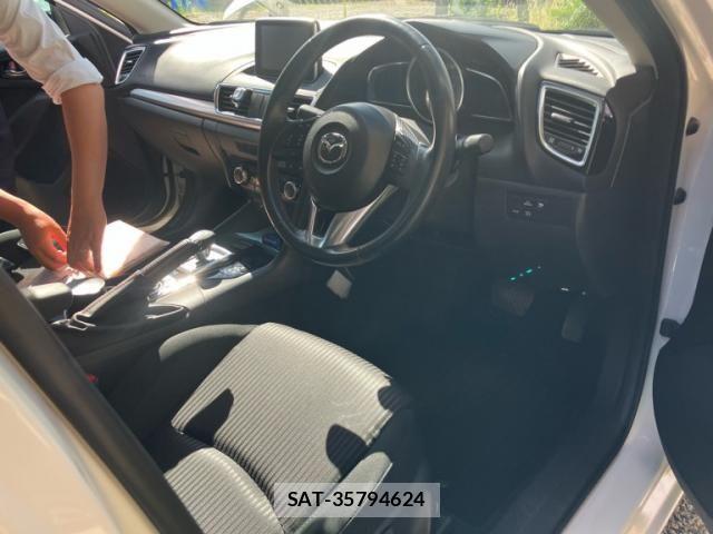 Mazda AXELA HYBRID 2014-03 8364876-15