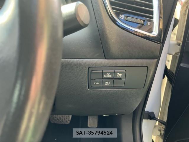 Mazda AXELA HYBRID 2014-03 8364876-17