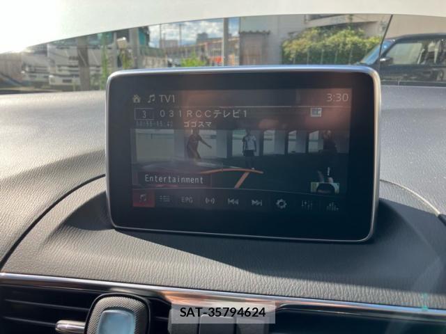 Mazda AXELA HYBRID 2014-03 8364876-25