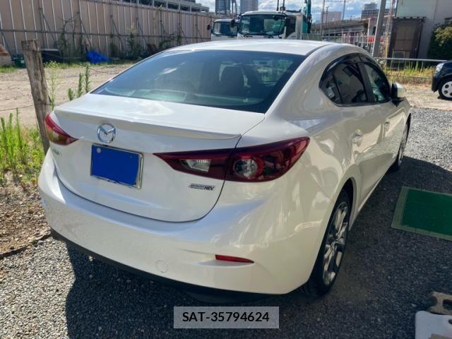 Mazda AXELA HYBRID 2014-03 8364876-3