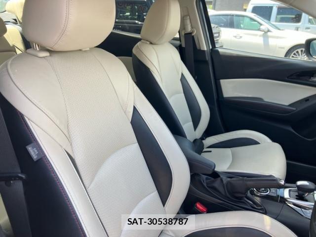 Mazda AXELA HYBRID 2013-12 8523681-10