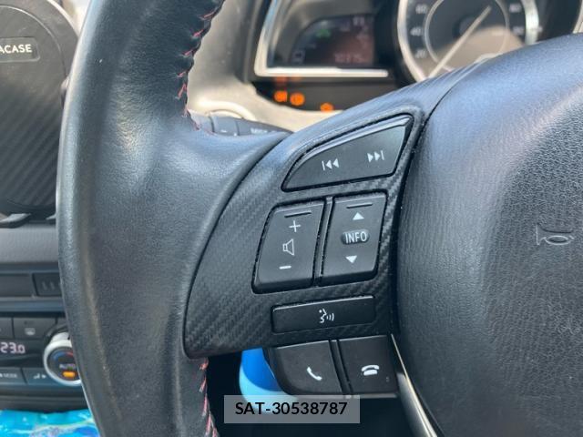 Mazda AXELA HYBRID 2013-12 8523681-21