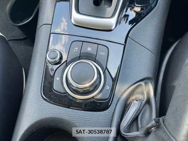 Mazda AXELA HYBRID 2013-12 8523681-25