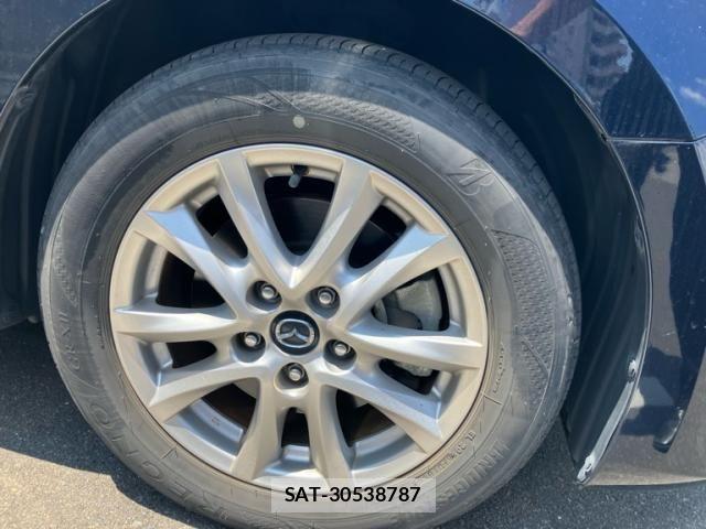 Mazda AXELA HYBRID 2013-12 8523681-4