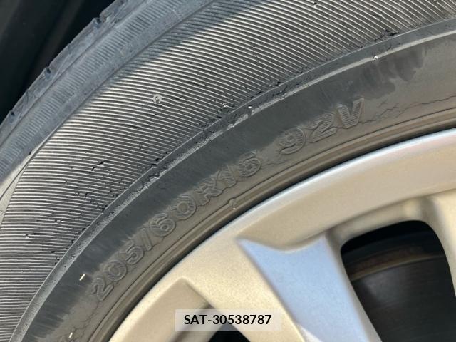 Mazda AXELA HYBRID 2013-12 8523681-5