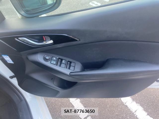 Mazda AXELA HYBRID 2015-12 8658126-12