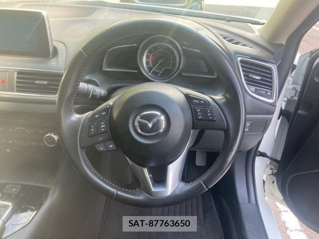 Mazda AXELA HYBRID 2015-12 8658126-14