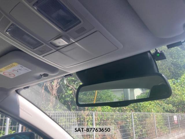 Mazda AXELA HYBRID 2015-12 8658126-18