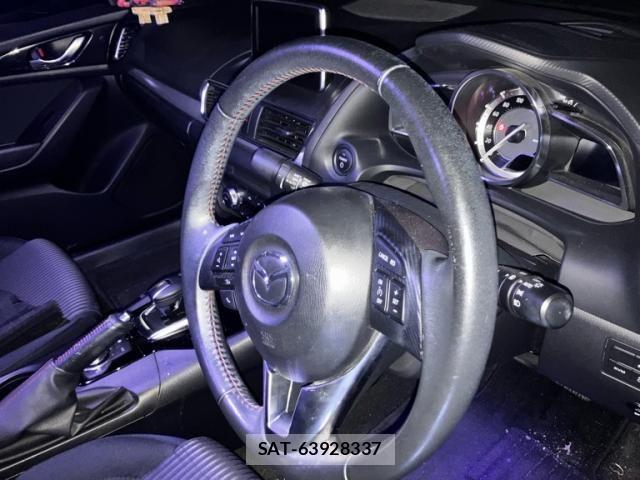 Mazda AXELA HYBRID 2013-12 8658128-12