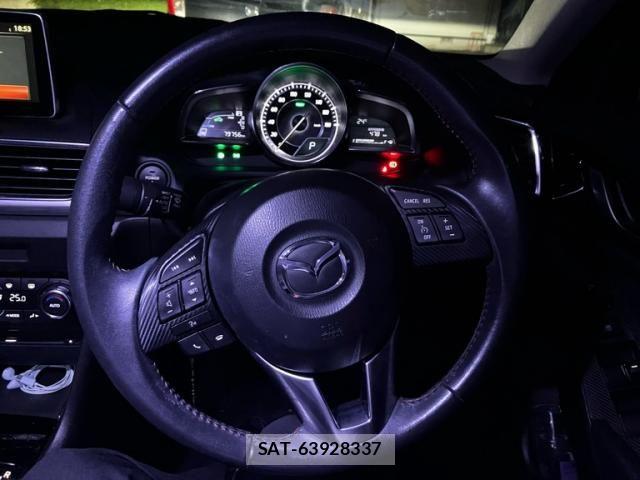 Mazda AXELA HYBRID 2013-12 8658128-15