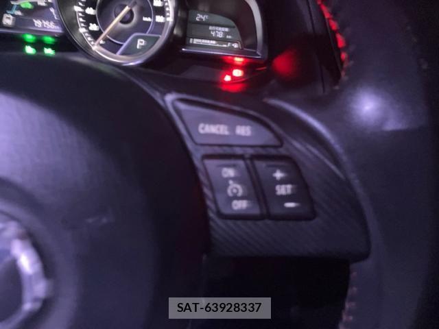 Mazda AXELA HYBRID 2013-12 8658128-16