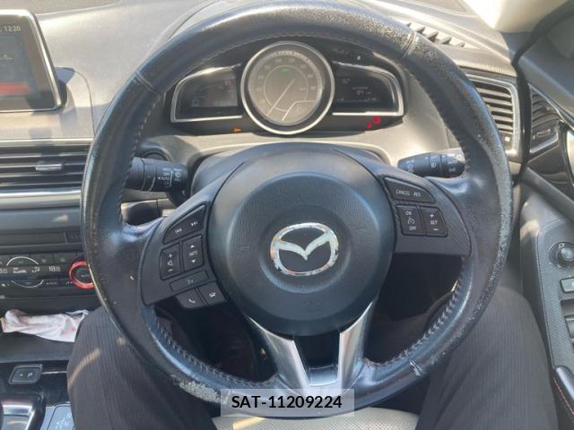 Mazda AXELA HYBRID 2013-12 8685203-11