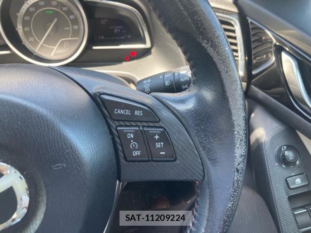 Mazda AXELA HYBRID 2013-12 8685203-12
