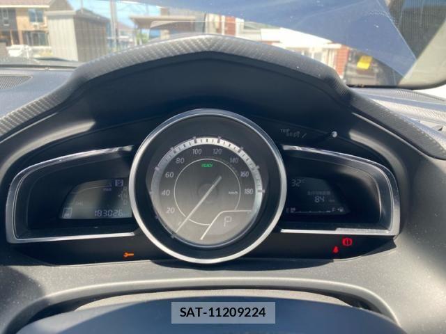 Mazda AXELA HYBRID 2013-12 8685203-14