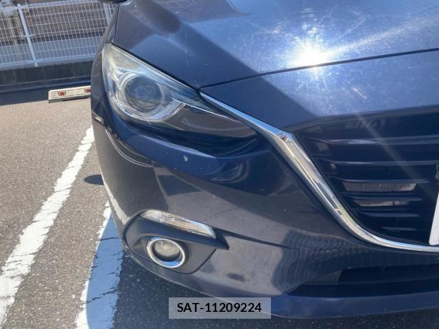 Mazda AXELA HYBRID 2013-12 8685203-2