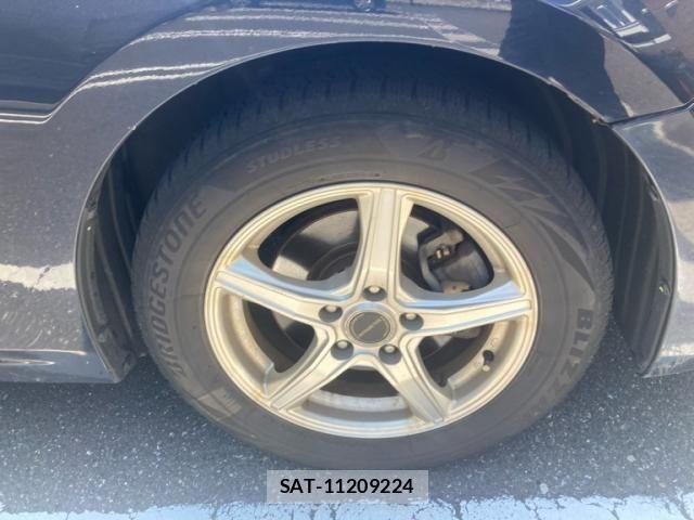 Mazda AXELA HYBRID 2013-12 8685203-5
