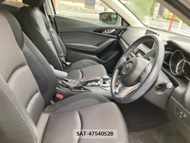 Mazda AXELA HYBRID 2014-08 8878795-10