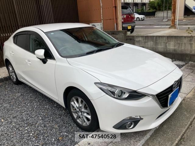 Mazda AXELA HYBRID 2014-08 8878795-1