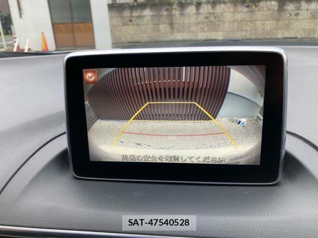 Mazda AXELA HYBRID 2014-08 8878795-18