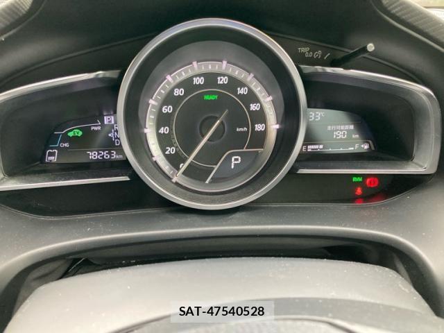 Mazda AXELA HYBRID 2014-08 8878795-19