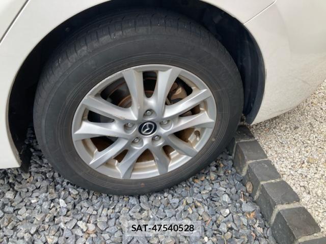 Mazda AXELA HYBRID 2014-08 8878795-6