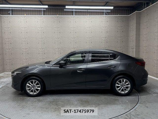 Mazda AXELA 2017-03 3903828-12