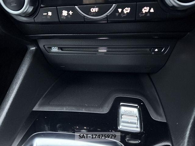 Mazda AXELA 2017-03 3903828-17
