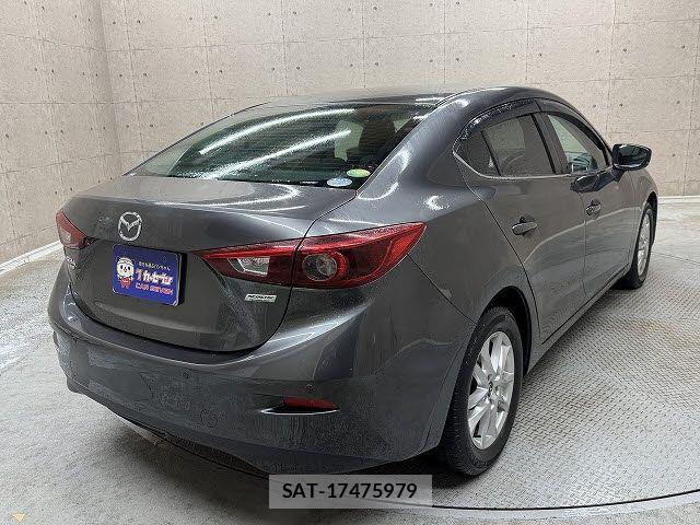Mazda AXELA 2017-03 3903828-1