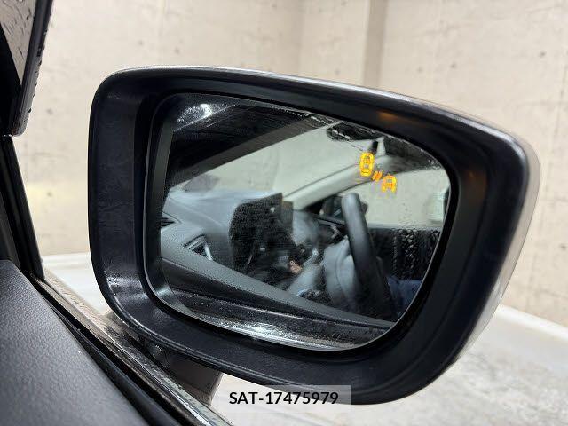 Mazda AXELA 2017-03 3903828-23