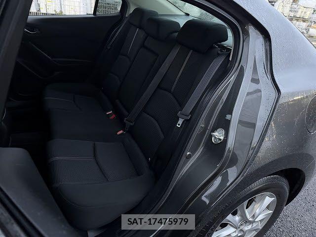 Mazda AXELA 2017-03 3903828-6